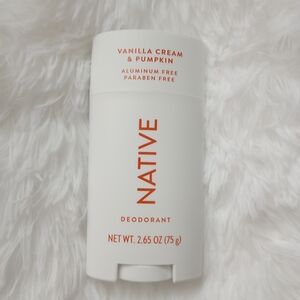 Native Vanilla Cream And Pumpkin Deodorant